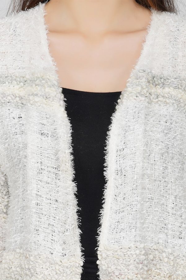 Snow white Winter Oversized Sweater - Image 5