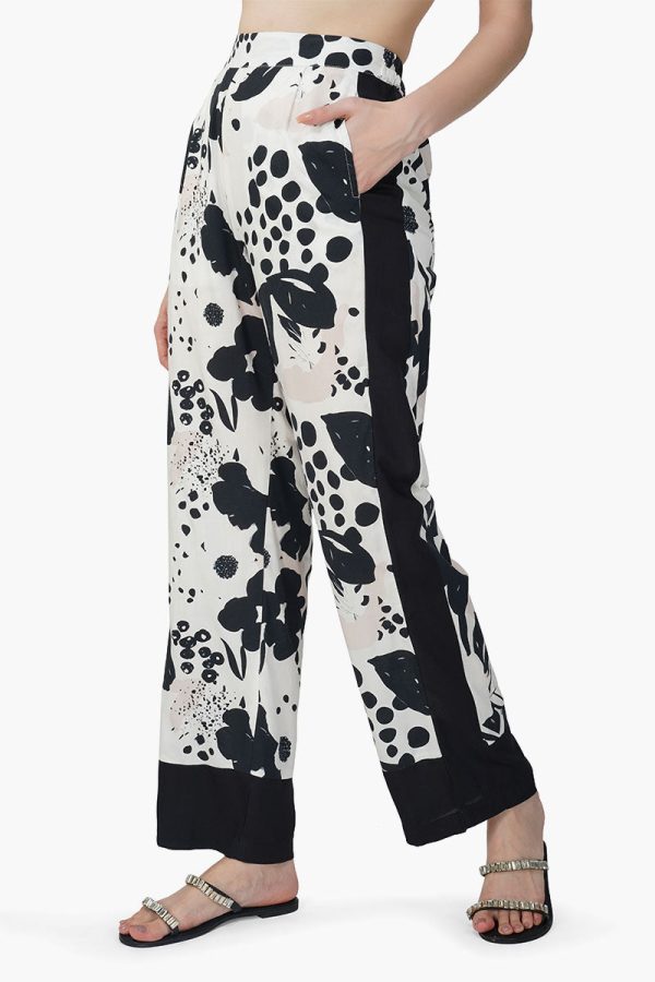 Garden Of Flowers Printed Pants - Image 3
